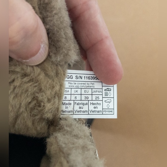 NWT NIB UGG Brooklyn Hiker Suede Sheepskin Platform Boots Hickory Brown Size 8 - Picture 8 of 11